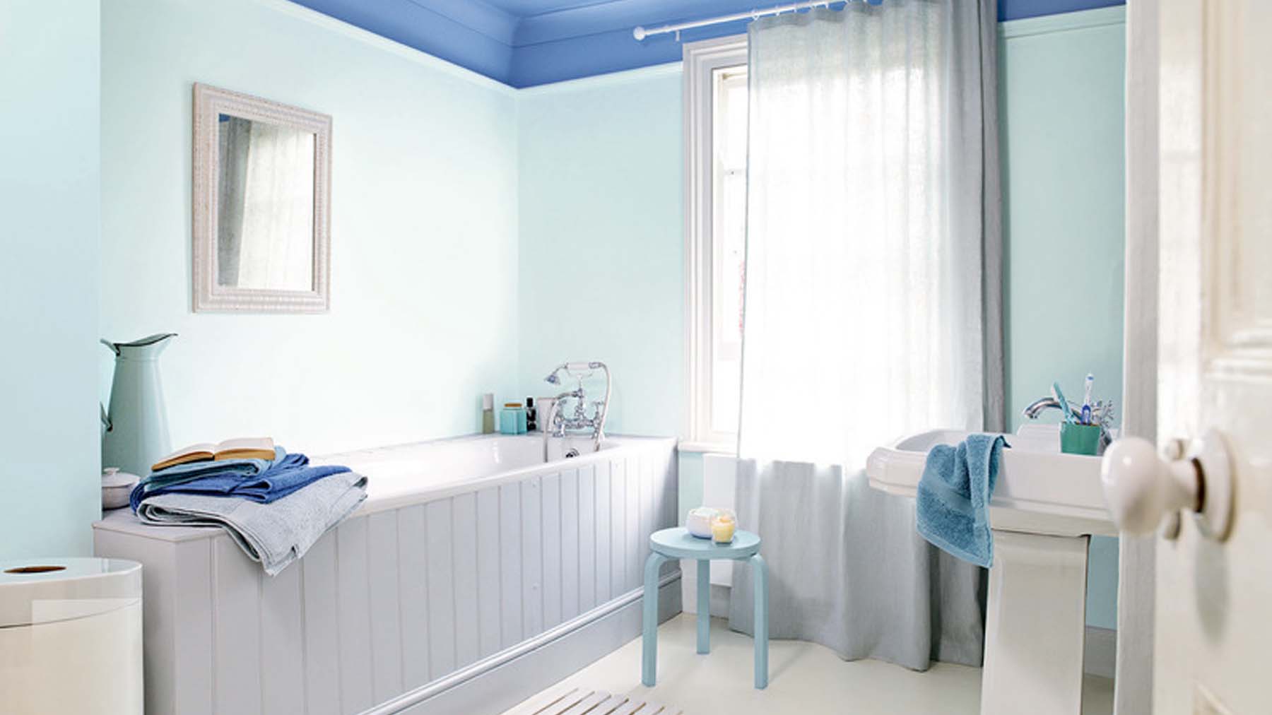 5 Ideas For Upgrading Your Bathroom on a Budget | Dulux