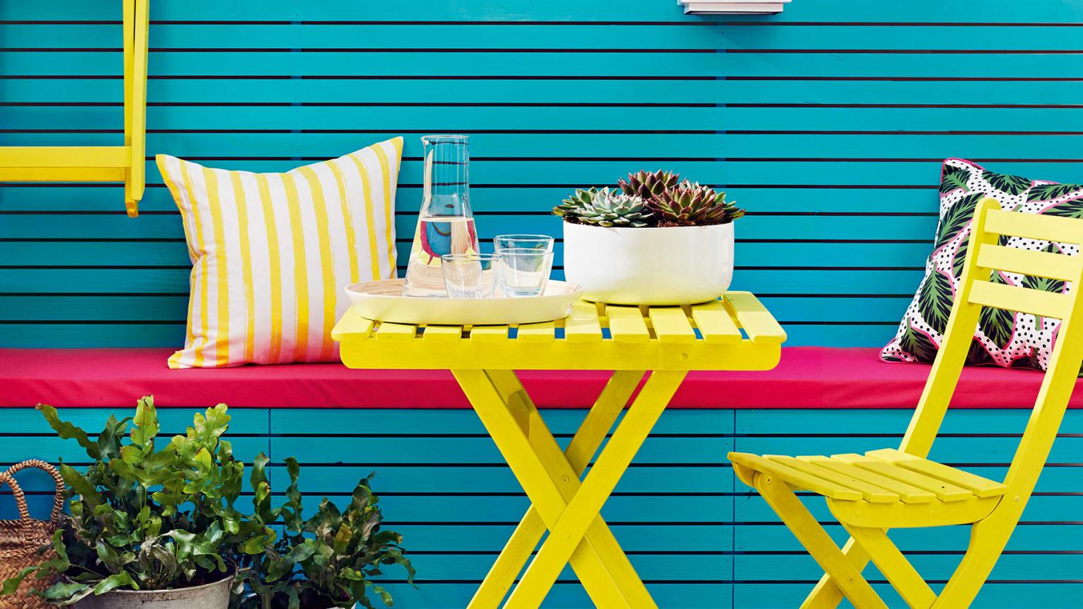 How To Paint Your Outdoor Furniture Dulux - What Paint For Wooden Garden Furniture